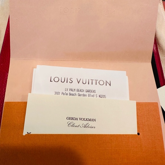 Louis Vuitton X/ Xs iphone folio case. Embossed red. - Picture 6 of 12